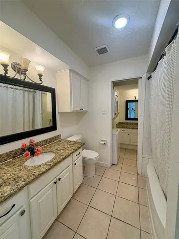 2744 Briarhurst Drive 38 Houston TX 77057