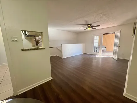 2744 Briarhurst Drive 38 Houston TX 77057