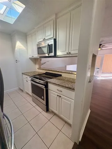2744 Briarhurst Drive 38 Houston TX 77057