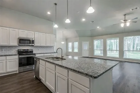 212 Road 6613 Dayton TX 77535