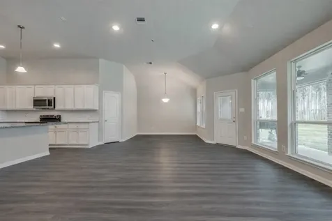 212 Road 6613 Dayton TX 77535