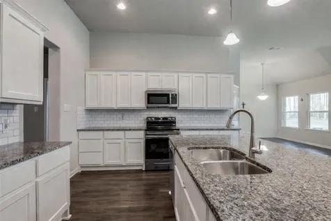 212 Road 6613 Dayton TX 77535