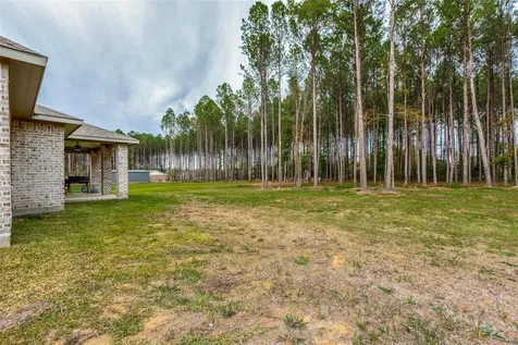 212 Road 6613 Dayton TX 77535