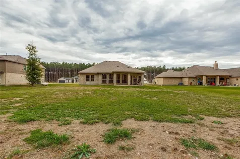 212 Road 6613 Dayton TX 77535