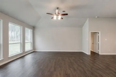 212 Road 6613 Dayton TX 77535