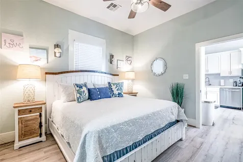 1208 Avenue K Galveston TX 77550