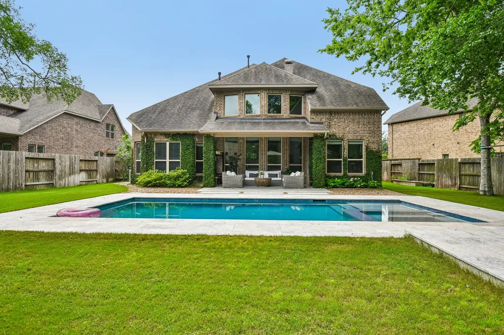 5306 Linden Field Court Sugar Land TX 77479