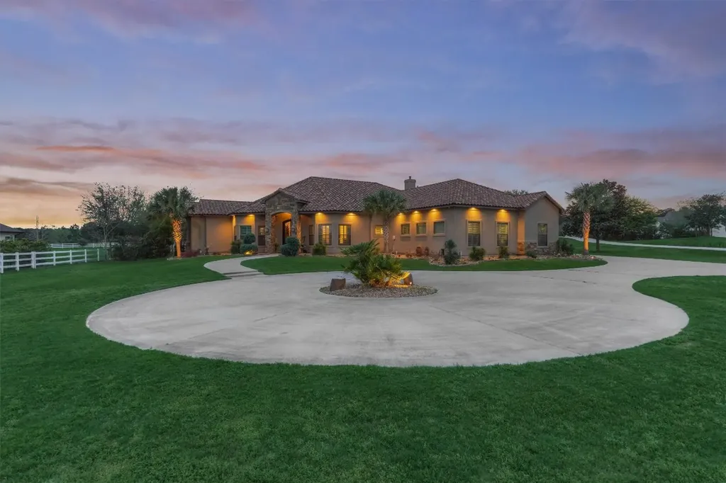 8794 Grand Lake Estates Drive Montgomery TX 77316