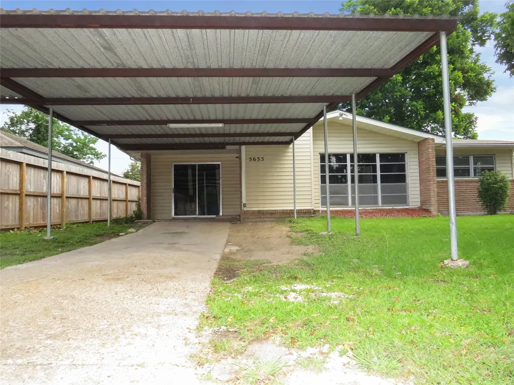 5635 Ashburn Street Houston TX 77033