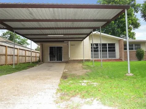 5635 Ashburn Street Houston TX 77033