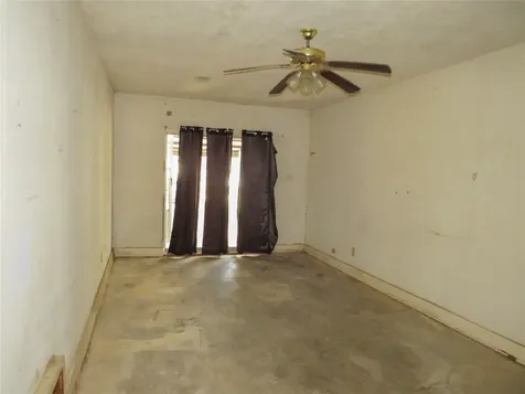 5635 Ashburn Street Houston TX 77033