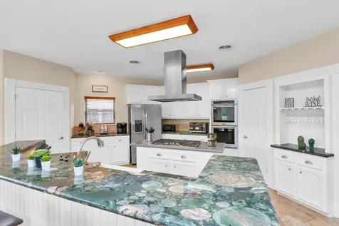 1730 Lakeshore Drive Kingwood TX 77339