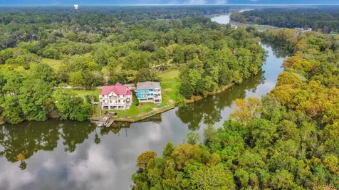 1730 Lakeshore Drive Kingwood TX 77339
