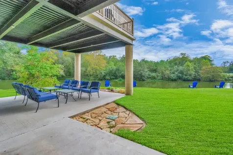 1730 Lakeshore Drive Kingwood TX 77339