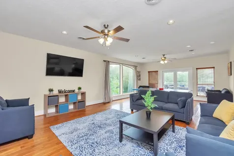 1730 Lakeshore Drive Kingwood TX 77339