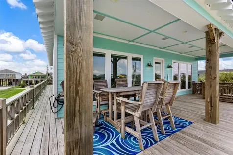 879 Wommack Crystal Beach TX 77650