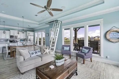 879 Wommack Crystal Beach TX 77650