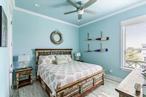 879 Wommack Crystal Beach TX 77650