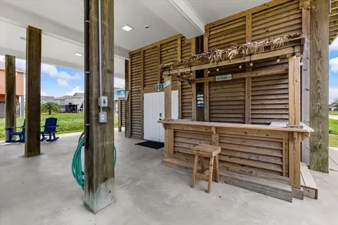 879 Wommack Crystal Beach TX 77650