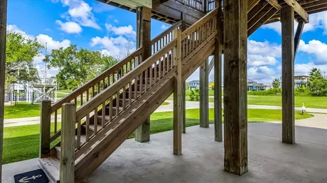 879 Wommack Crystal Beach TX 77650