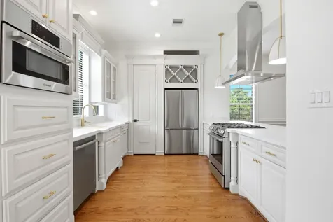 2702 Nicholson Street Houston TX 77008