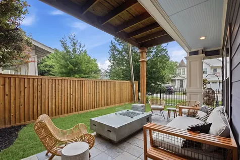 2702 Nicholson Street Houston TX 77008