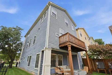 2702 Nicholson Street Houston TX 77008