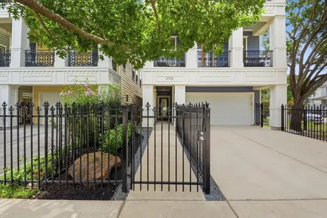2702 Nicholson Street Houston TX 77008