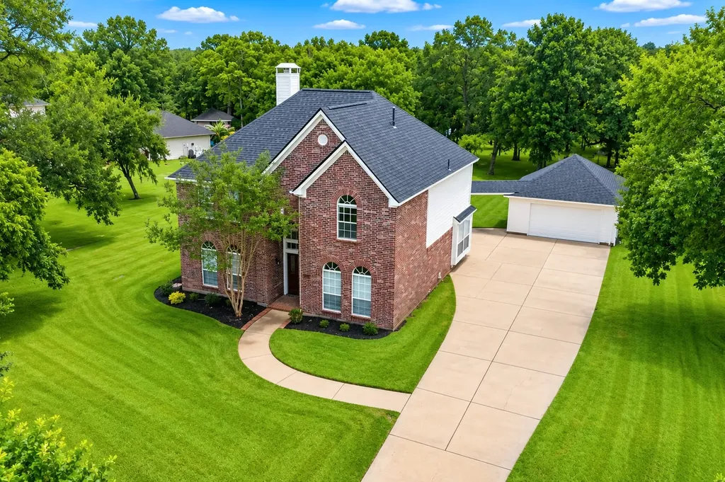 7110 Rustling Oaks Drive Richmond TX 77469