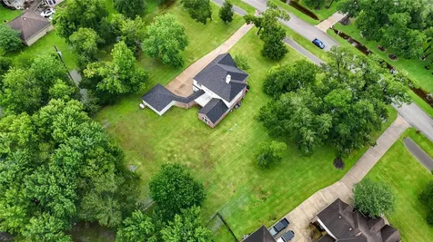 7110 Rustling Oaks Drive Richmond TX 77469