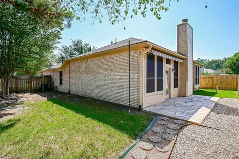 719 Levi Bend Magnolia TX 77354