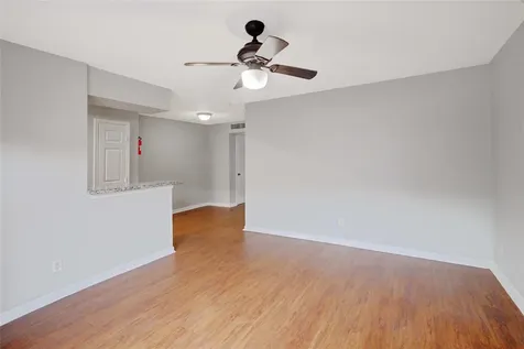 5701 Schumacher Lane 35 Houston TX 77057