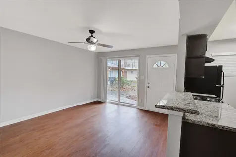 5701 Schumacher Lane 35 Houston TX 77057