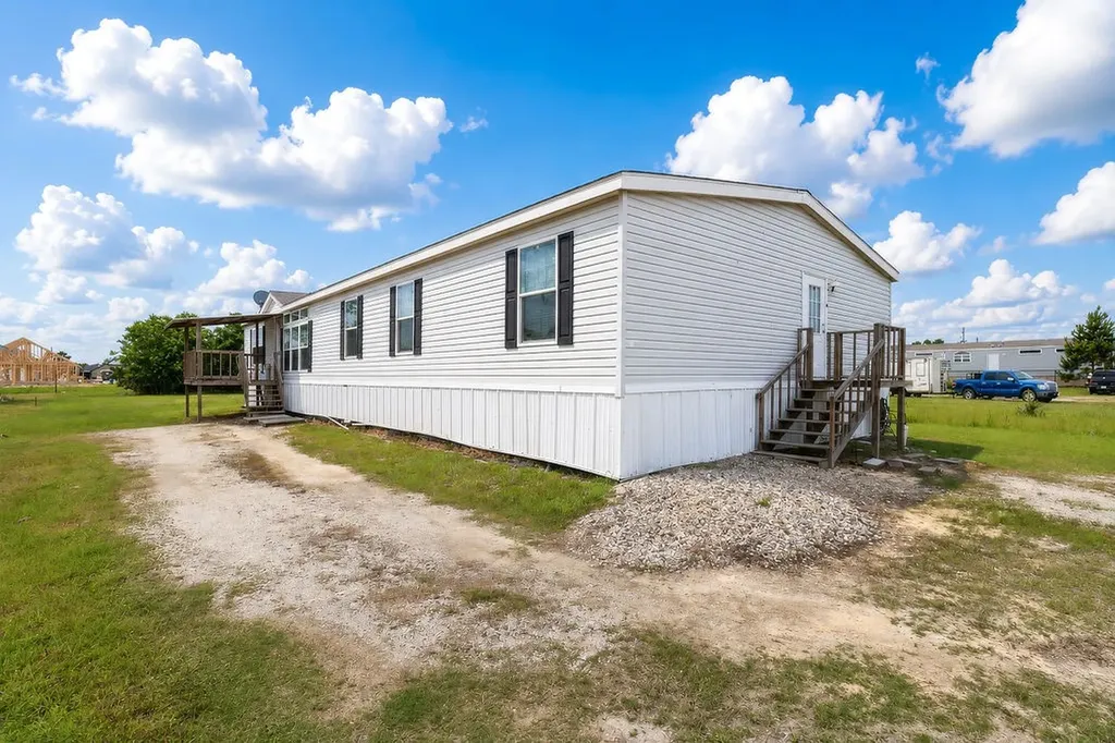 275 Road 5132 Cleveland TX 77327