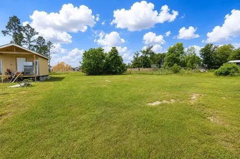 275 Road 5132 Cleveland TX 77327