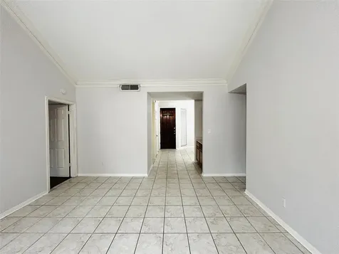 5200 Weslayan Street 311 Houston TX 77005