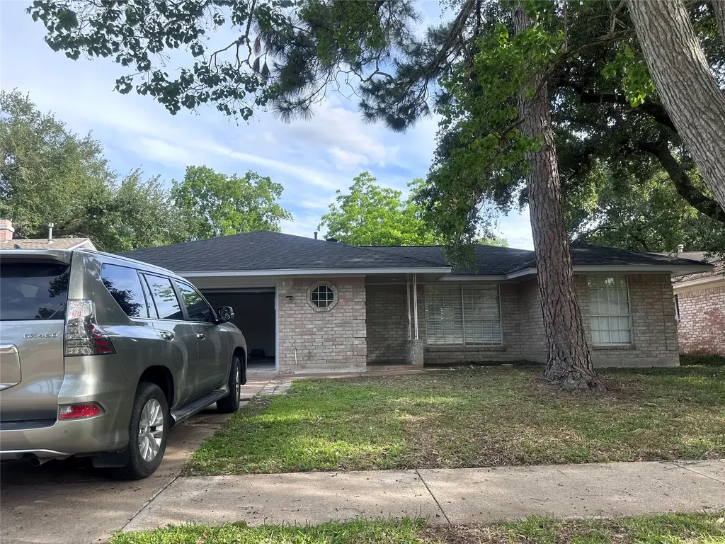 13611 Fernhill Drive Sugar Land TX 77498