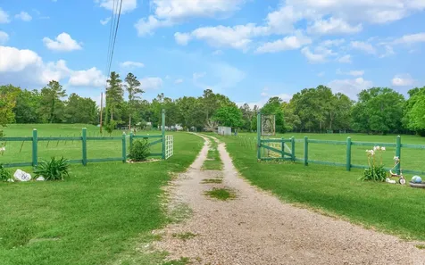 88 Piney Point Road Huntsville TX 77340
