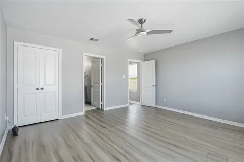 709 N Bayshore Drive La Porte TX 77571