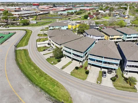 709 N Bayshore Drive La Porte TX 77571