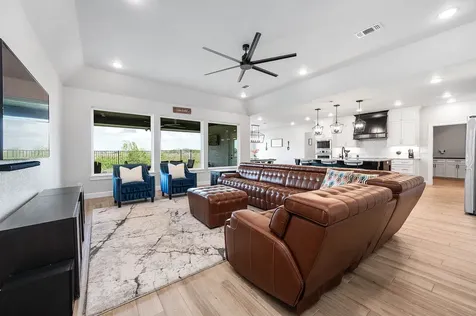800 Greystone Lane Angleton TX 77515