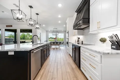 800 Greystone Lane Angleton TX 77515