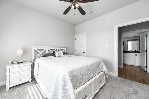 800 Greystone Lane Angleton TX 77515