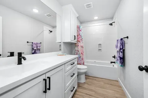 800 Greystone Lane Angleton TX 77515