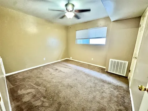 2201 N Grand Boulevard 8 Pearland TX 77581
