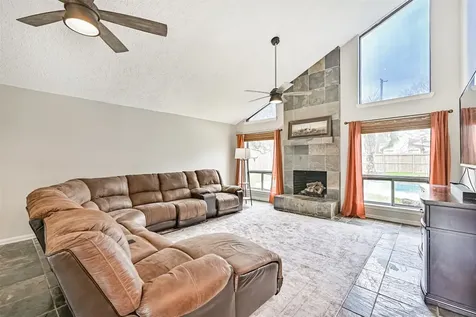 910 Evergreen Drive Friendswood TX 77546