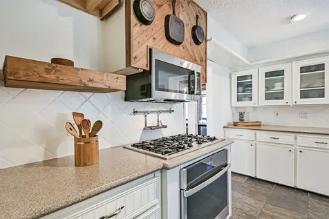910 Evergreen Drive Friendswood TX 77546