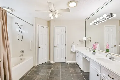 910 Evergreen Drive Friendswood TX 77546
