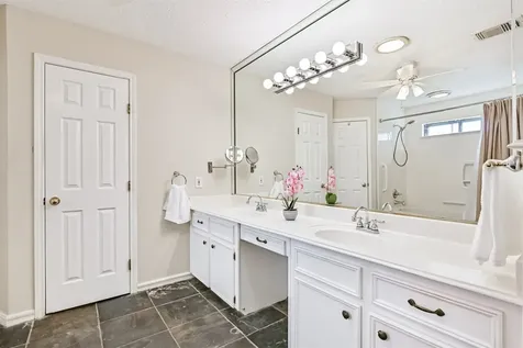 910 Evergreen Drive Friendswood TX 77546