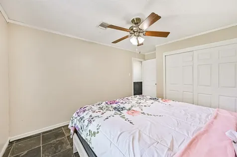 910 Evergreen Drive Friendswood TX 77546